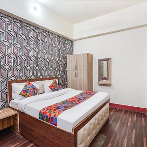 Fabhotel Triweni Palace - Nr Sangam